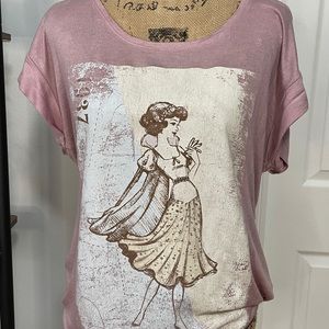 Disney Couture Snow White Top. Pink Color, Size XL